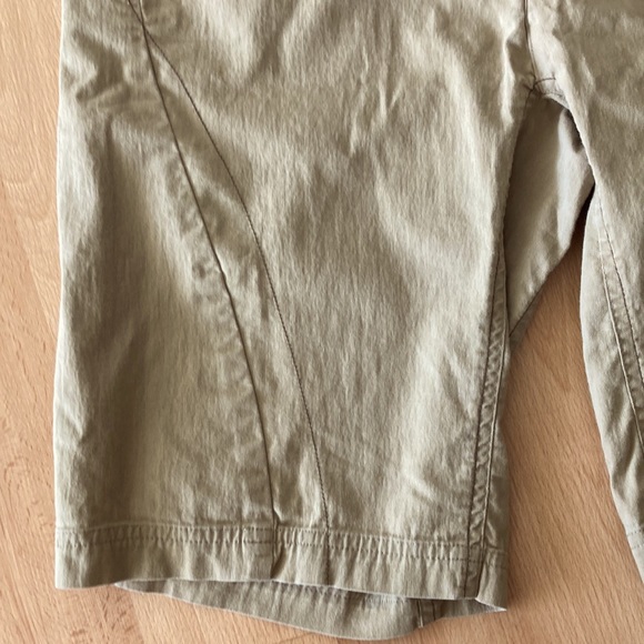 Tan Avia men’s medium shorts - Picture 4 of 8